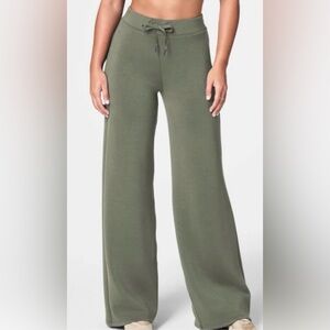 SPANX Wide-Leg Air Essentials Pants